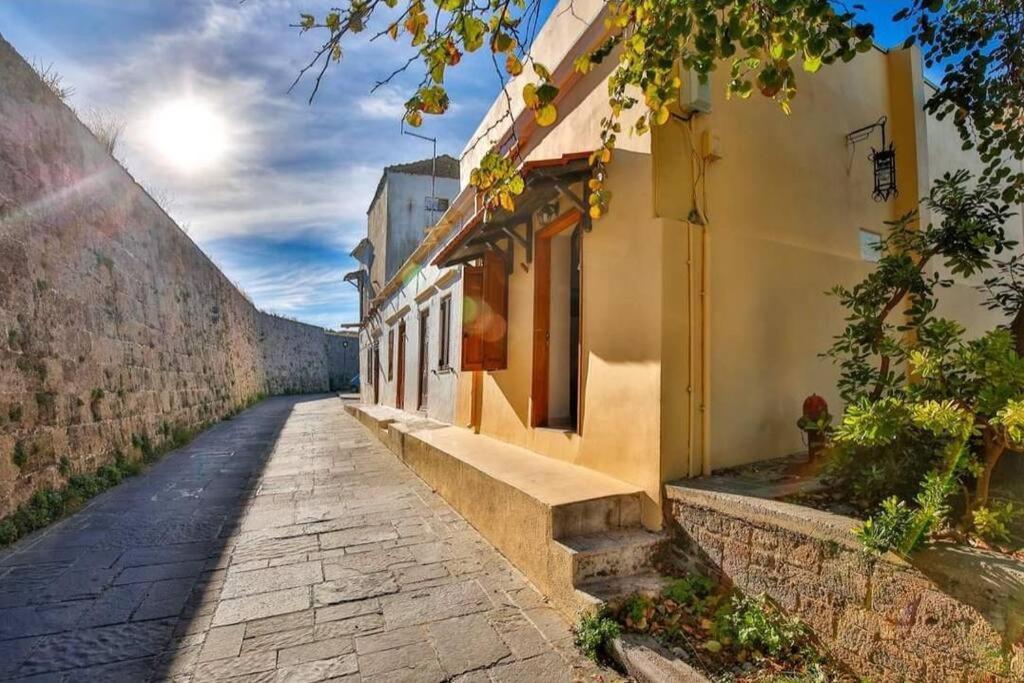 Art Medieval Town Rhodes Chalet *